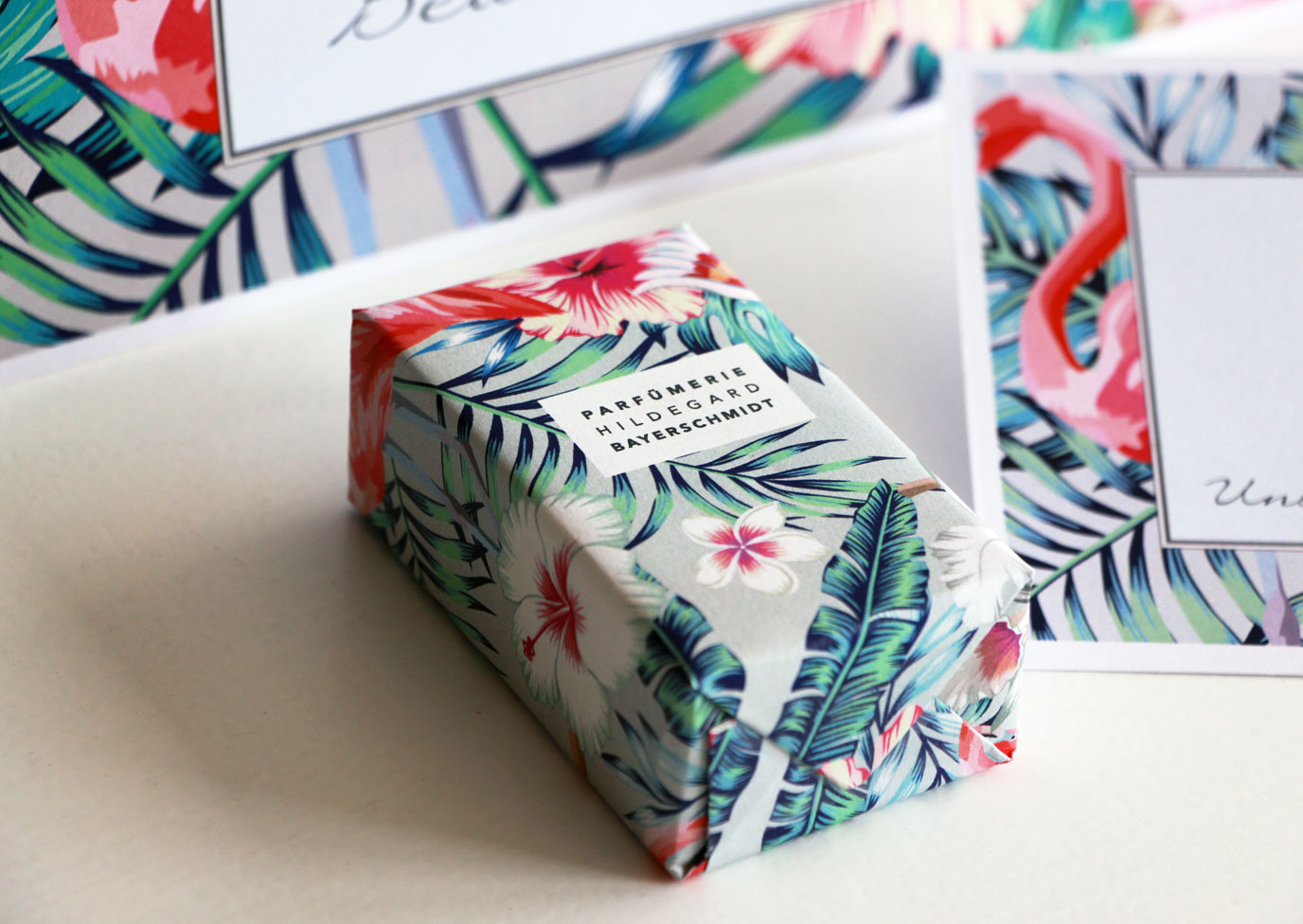 ParfumerieHildegardBayerschmidt_BirgitHeckerGRAFIKDESIGN-Geschenkpapier