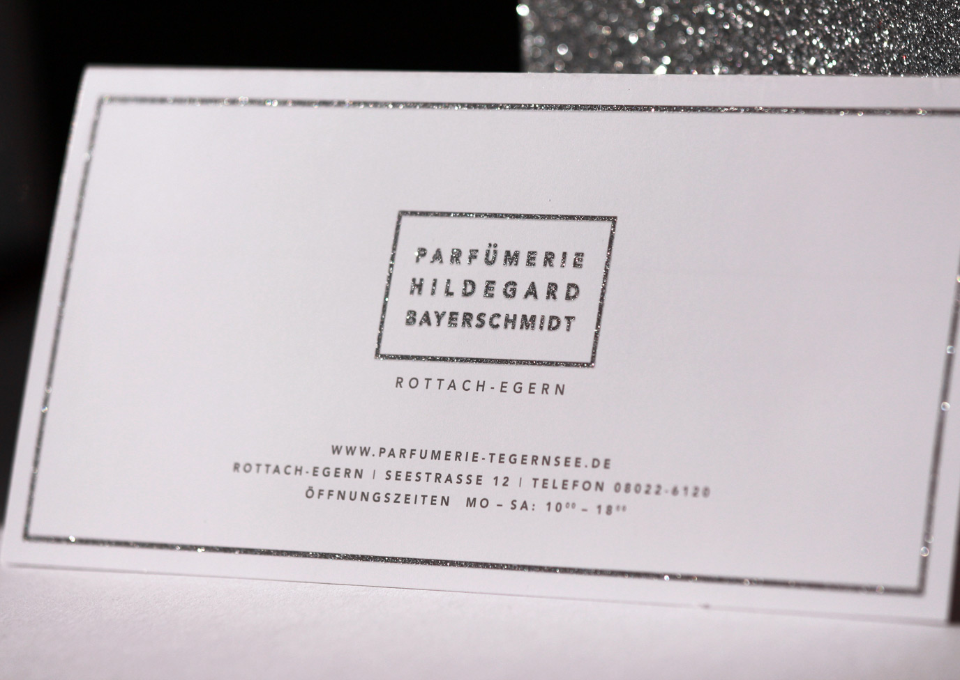 ParfumerieHildegardBayerschmidt_BirgitHeckerGRAFIKDESIGN_Glitzerkarte4a